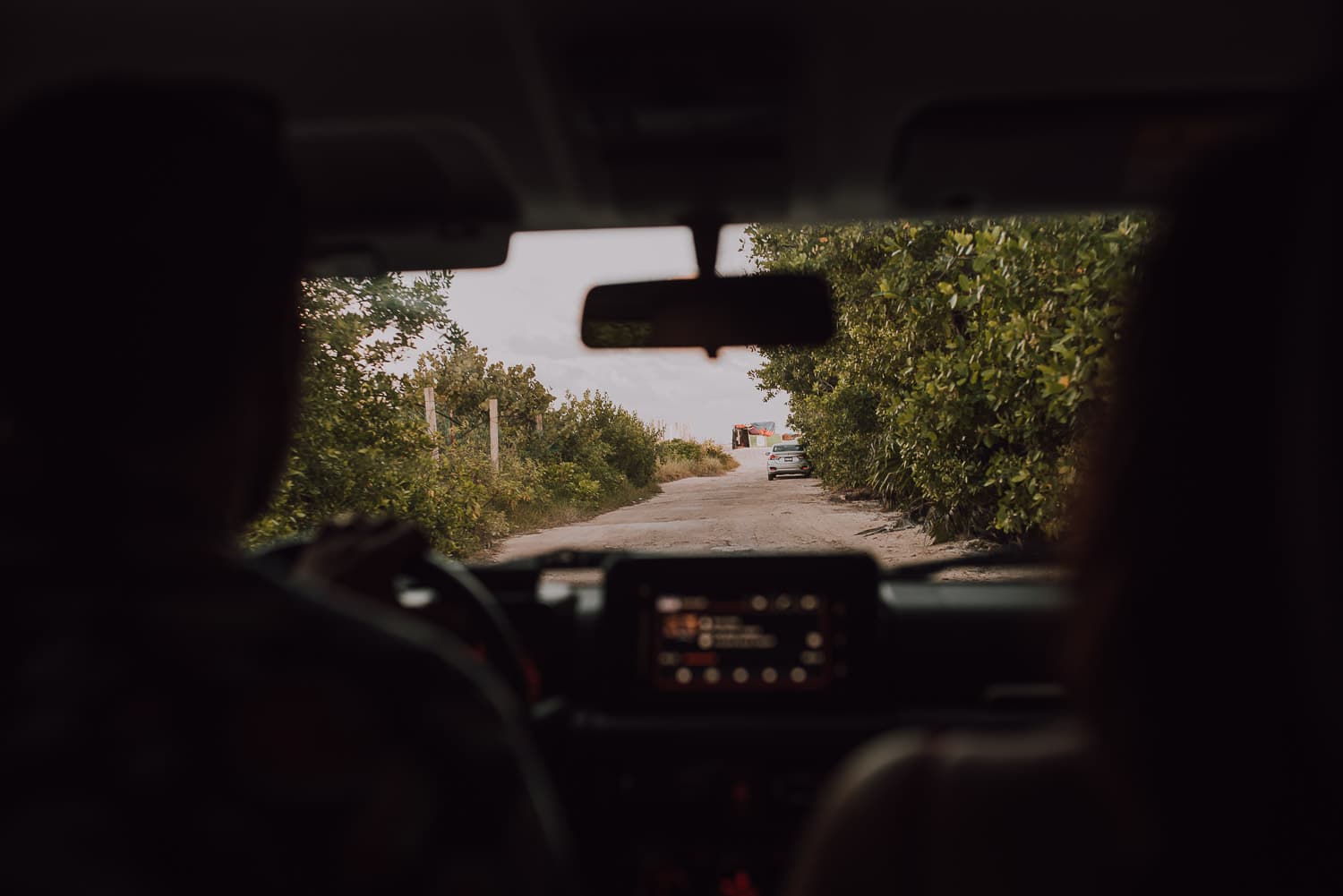 Fotografía de save the date en Cancun por Jesús Amaya fotógrafo de bodas destino en México